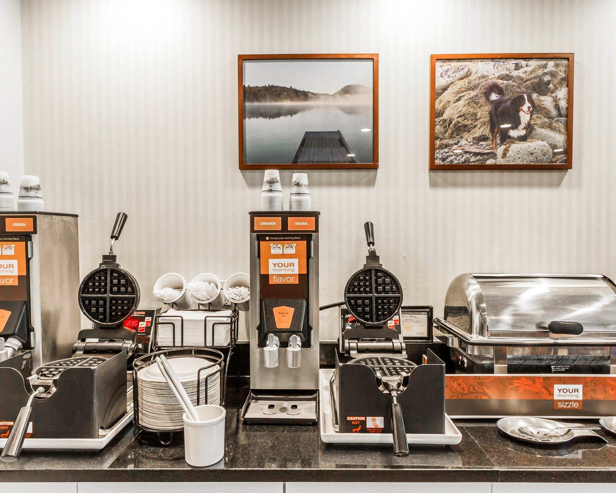 Comfort Inn Ellsworth - Bar Harbor Bagian luar foto