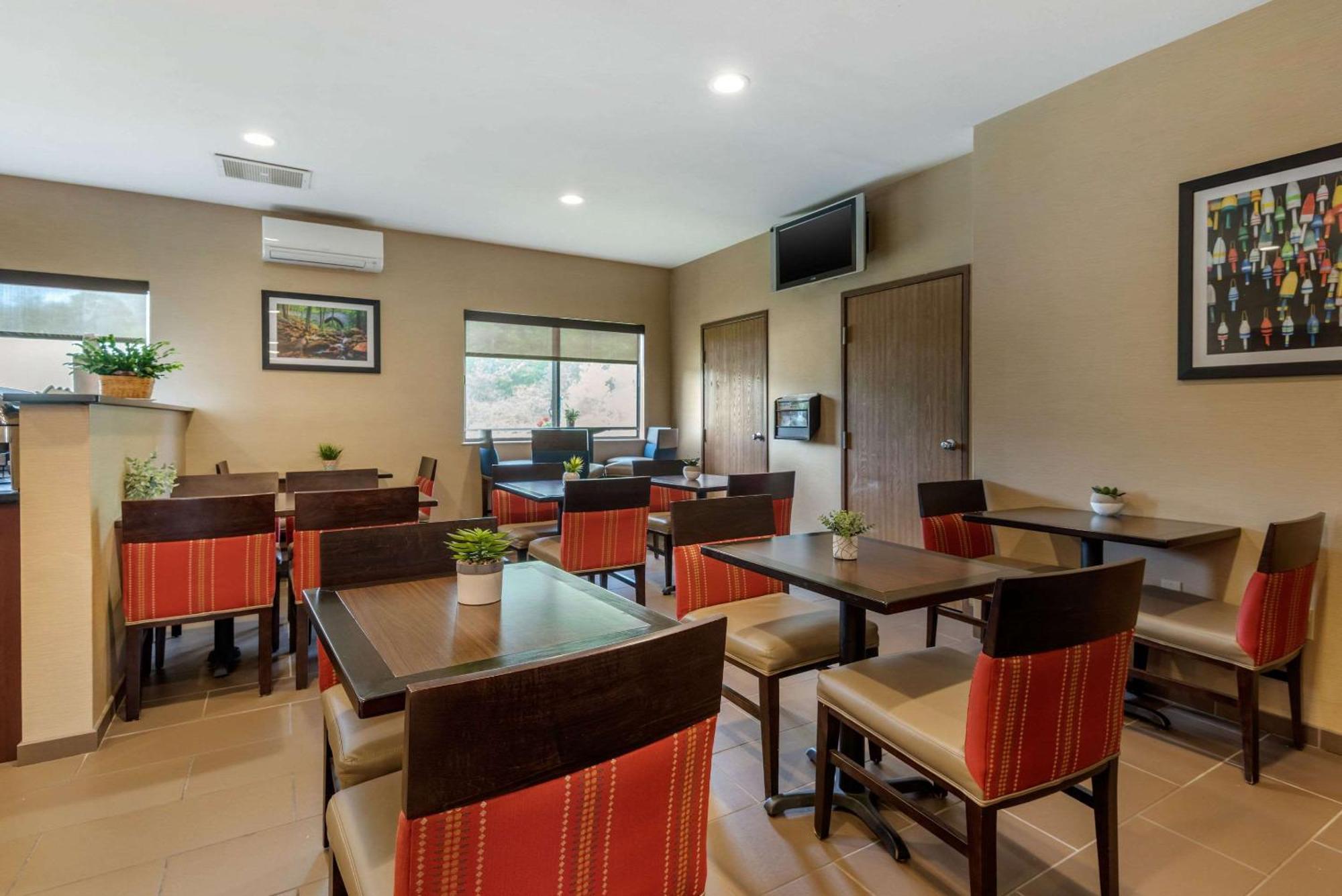 Comfort Inn Ellsworth - Bar Harbor Bagian luar foto